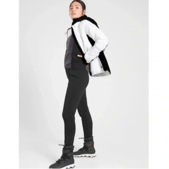 Athleta Butte Peak Pant in Black Size 8 - Picture 2 of 16